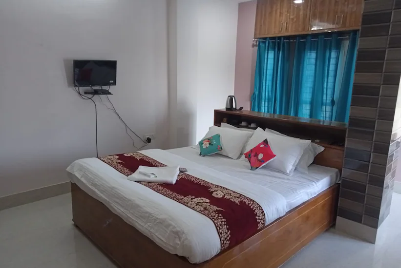 Mahalaxmi Home Stay |  Super Deluxe Room 